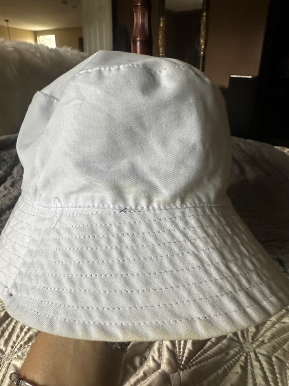 Women’s Black Daisy Print Bucket Hat - Picture 3 of 5
